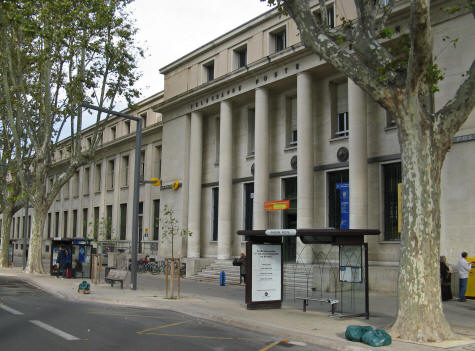 Avignon Post Office - Bureau de Poste d'Avignon