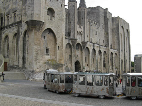 Avignon Tourist Train - Avionvision